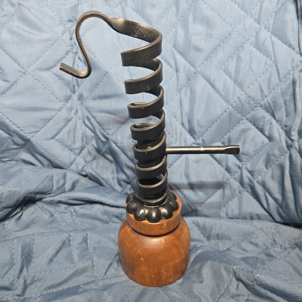 Vintage COURTING SPIRAL CANDLE STICK HOLDER ADJUSTABLE 9" Wood NICE Felt Bottom